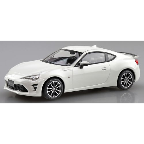 Aoshima Bunka Kyozai 1/32 Scale Rakupla Snap Kit No.08-CW Toyota 86 Crystal White Pearl Pre-Colored Plastic Model Kit (Automobile)