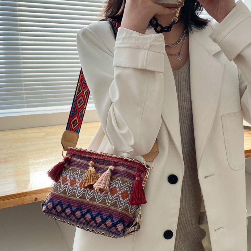 Woven Fringe Shoulder Bag Tassel Bohemian Phone Bag All-match Ethnic Style Crossbody Bags  Travel