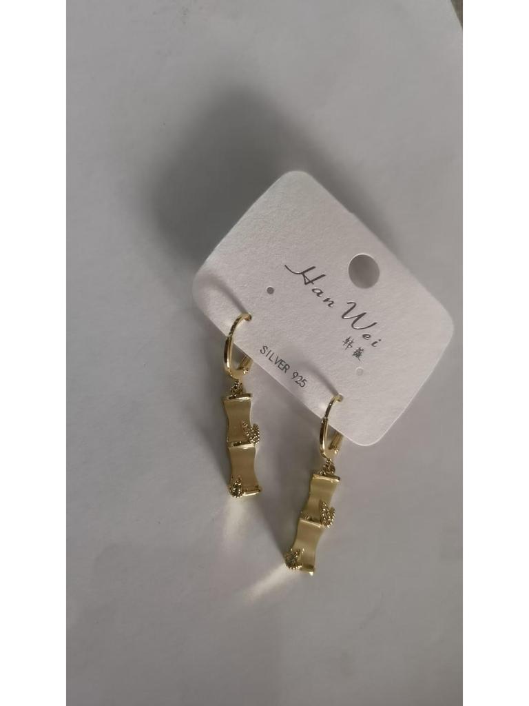 European & American Minimalist Zircon Flower Earrings with Heart Ear Cuffs - Stylish Niche Design for Women