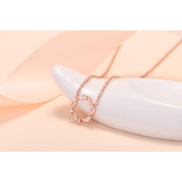 Mobius Ring Necklace for Women Niche Light Luxury Geometric Collarbone Chain Fashionable Small Fresh Rose Gold Garland Pendant
