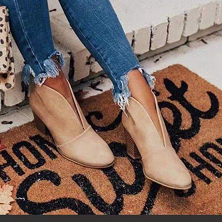 Large size Martin boots autumn and winter new thick heel thin solid color leather shoes women's boots