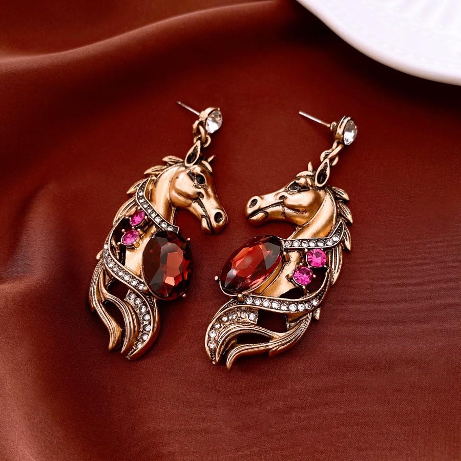 Vintage Retro Silver Needle Earrings - Elegant, Versatile High-End Court Style Studs.