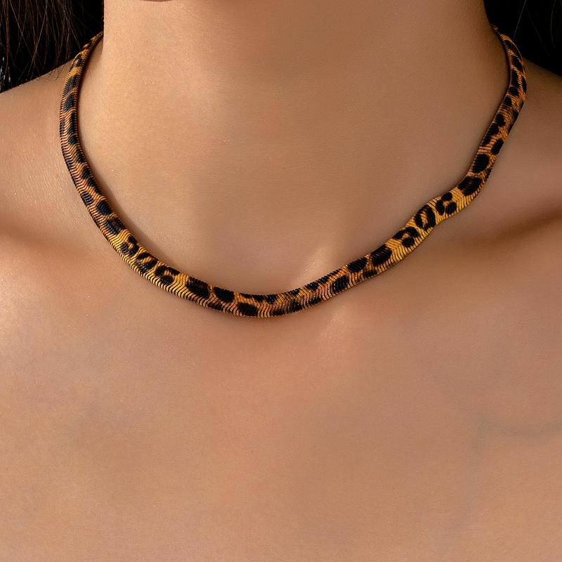 Punk Snake Bendable Choker Adjustable Y-Shaped Metal Snake Wrap Necklace Personality Jewelry Accessory