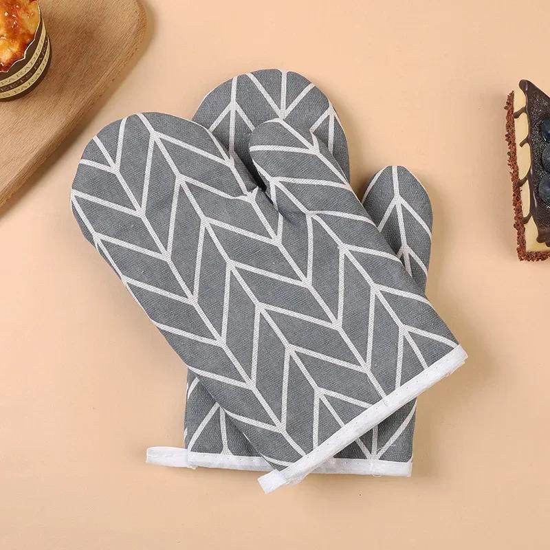 2Pcs Heat-insulating Gloves Heat-resistant Microwave Gloves High-temperature Resistant Kitchen and Oven Gloves