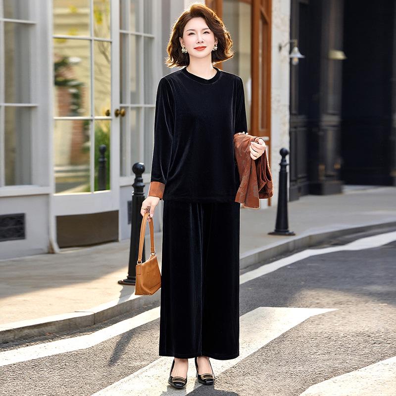 Stylish Spring Three-Piece Set: Chinese-Style Vest, Inner Top, and Pants for Middle-Aged and Elderly Women