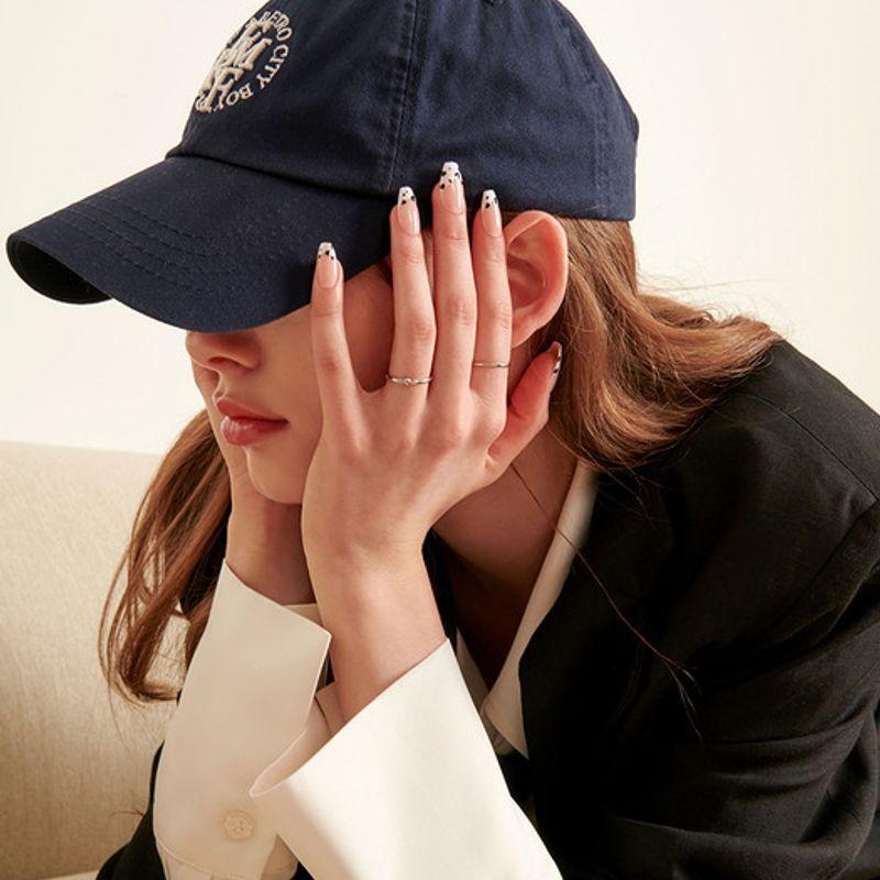 Reusable Nail Tips Milk Cow (Coffin)