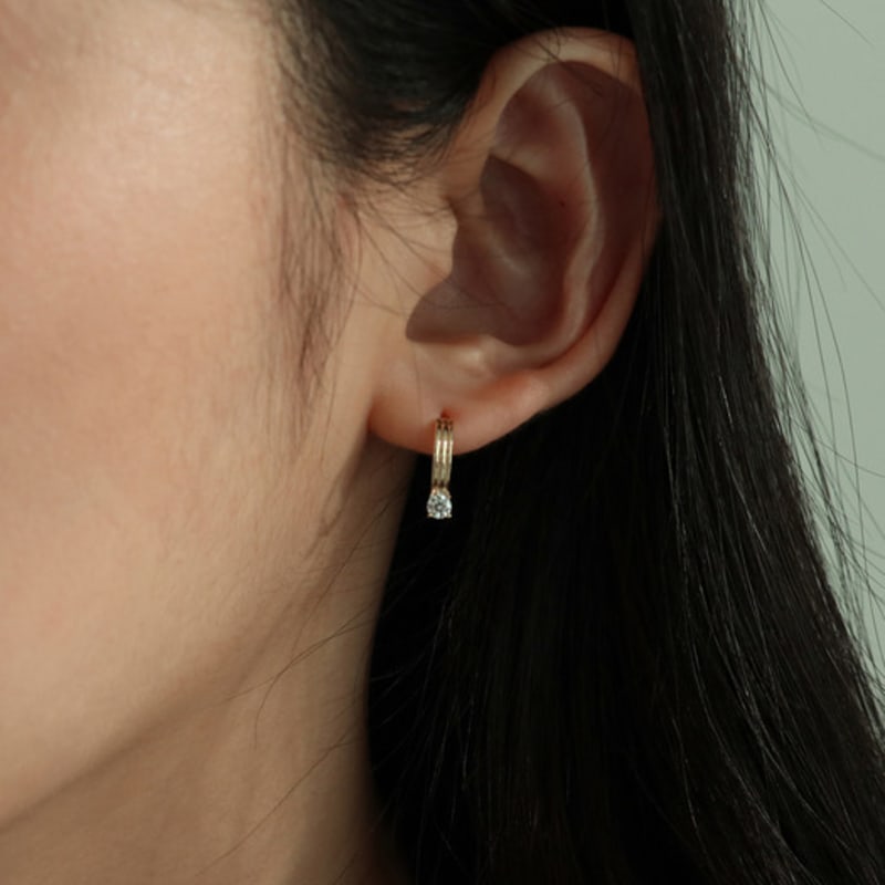 Less Is More 14K Gold Cubic One Touch Earring