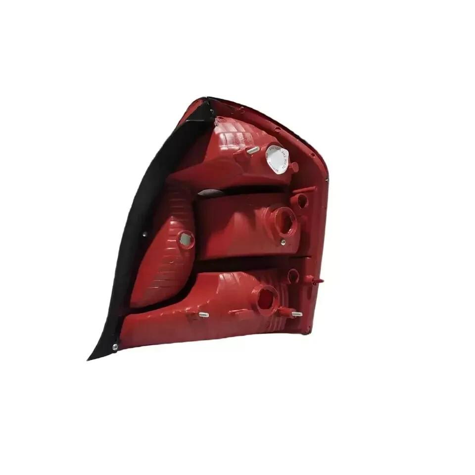 Zespół lampy tylnej/Światła cofania Do Hyundai Verna (Prawa strona) 2006-2009