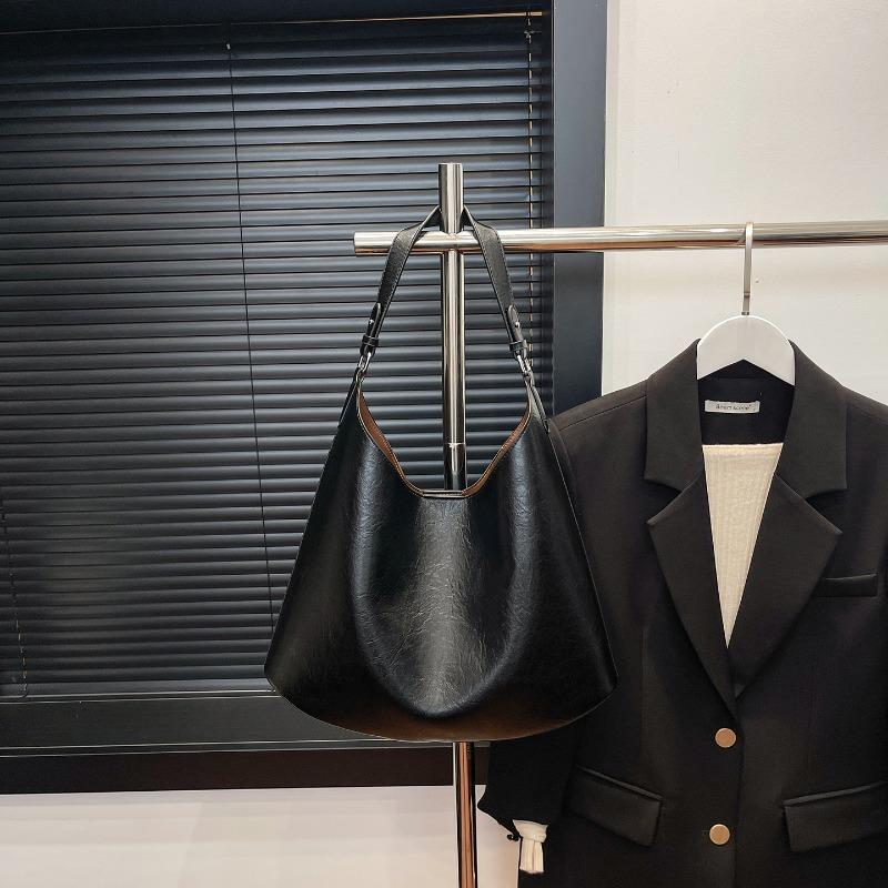 

Retro style shoulder big bag bucket bag autumn new large capacity commuter tote bag fashion women s bag