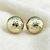 A Pair of Hammer-pattern Metal Round Stud Earrings, European and American Simple Design Sense, Suitable for Women's Daily Wear