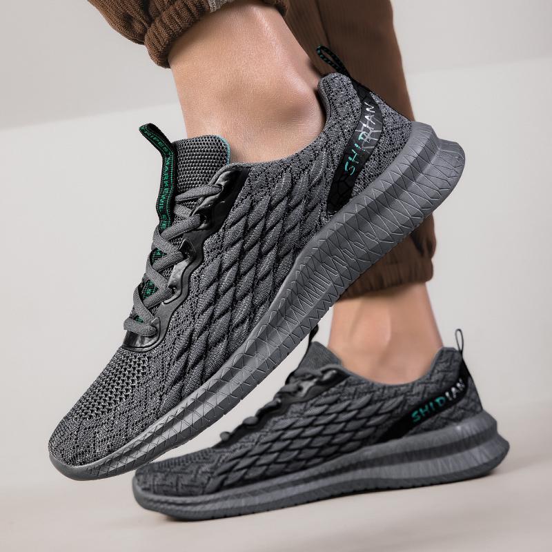 Men's Casual Sports Shoes Lightweight Outdoor Men Vulcanized Shoes Anti-Slip Flexible Mens Running Shoes Comfortable Tennis