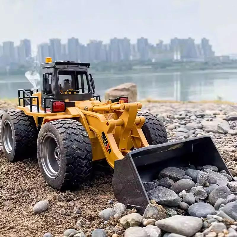 HUINA 1560 1/18 Rc Dozer Alaşım Traktör Modeli 2.4G RC Paletli Radyo Kontrollü Araba Kamyon Mühendislik Aracı Erkek Oyuncakları Hediyeler