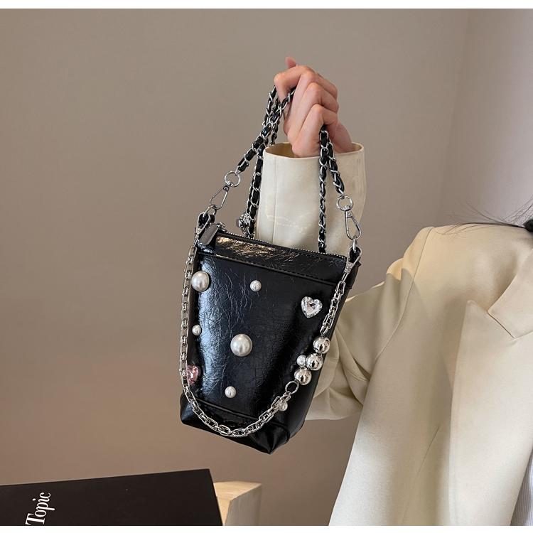Značkový design PU kožená crossbody taška pro ženy nová malá kabelka na telefon taška přes rameno módní perlová dekorace dámská taška přes rameno