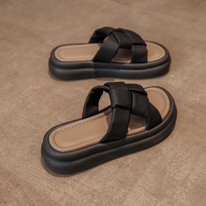 

Muffin thick-soled cool slippers women s summer wear 2025 new heightened high-heeled muffin sandals women s casual beach shoes 40