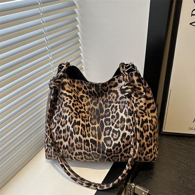 Bolsa Grande de Grande Capacidade Bolsa de Ombro Texturizada Estilo Estrangeiro para Mulheres Bolsa Tote para Deslocamento de Classe para Mulheres