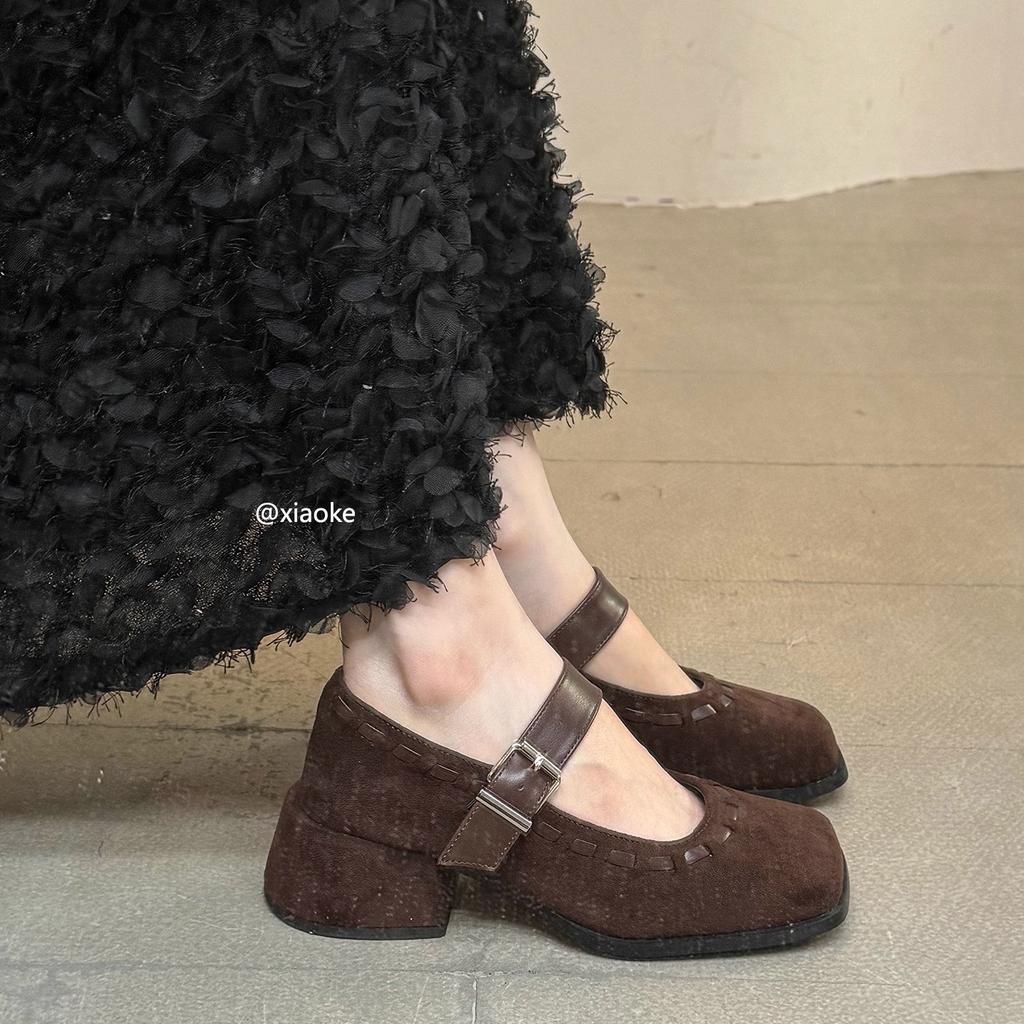 Französische quadratische Spitze dicker Absatz High Heels Herbst und Winter Damenschuhe 2025 neue Retro Wildleder Abendschuhe Mary Jane Schuhe