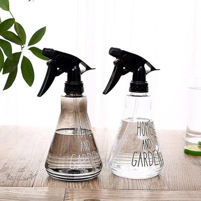 500 ml Multifunktions-Sprühflasche mit großem Fassungsvermögen, transparente, verstellbare Düse, für den Innen- und Außenbereich, Pflanzen, Blumen, Kunststoff-Gießkanne