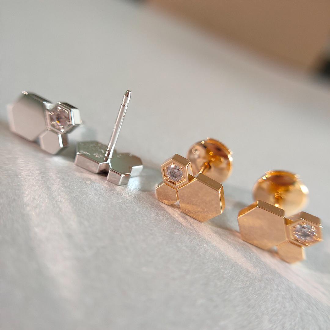 

European & American Fashion Honeycomb Rhombic Stud Earrings: 925 Sterling Silver with Inlaid Diamonds for Women розового золота