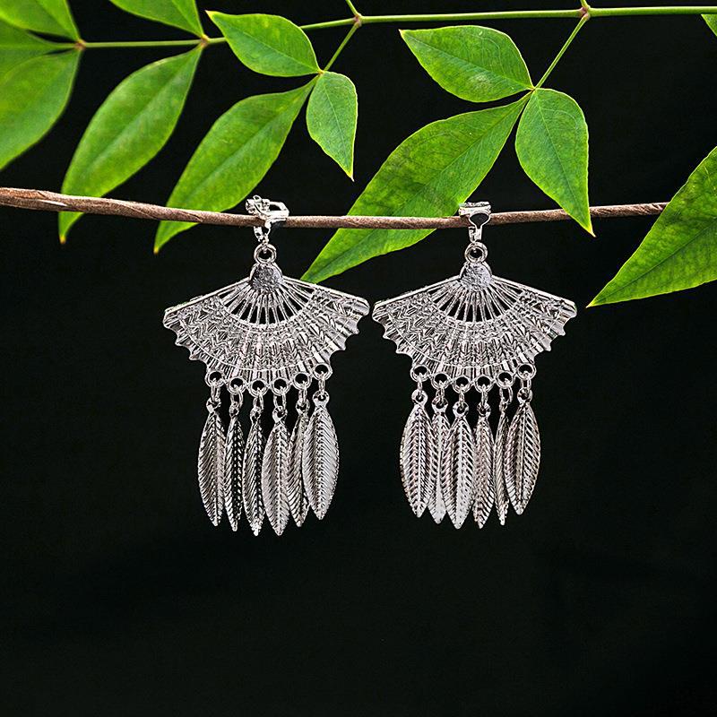 European and American cross-border ethnic style geometric fringed ear clips, Miao Yin retro and elegant minority earrings without piercings, women