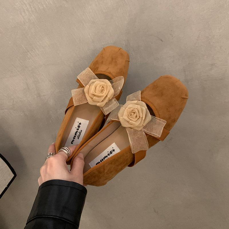 

Tall Mary Jane single shoes women s autumn 2025 ankle straps ballet shoes French shallow mouth retro flat bottom tide 40