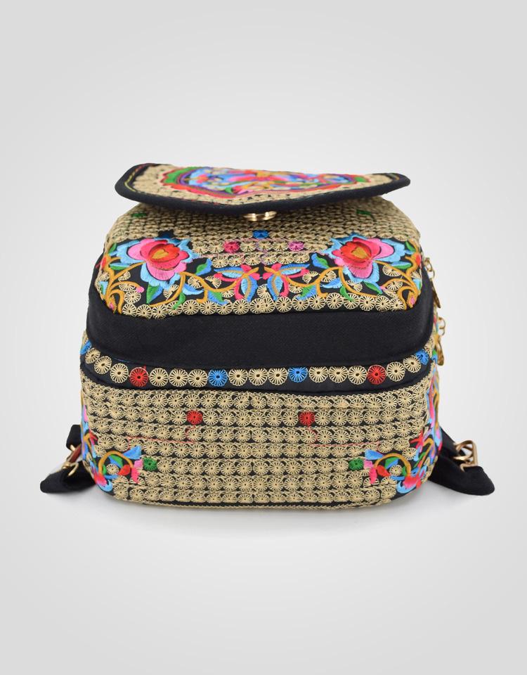 Zaino in Tela Ricamato Etnico dello Yunnan: Borsa da Viaggio Retro Multifunzionale per Ragazze