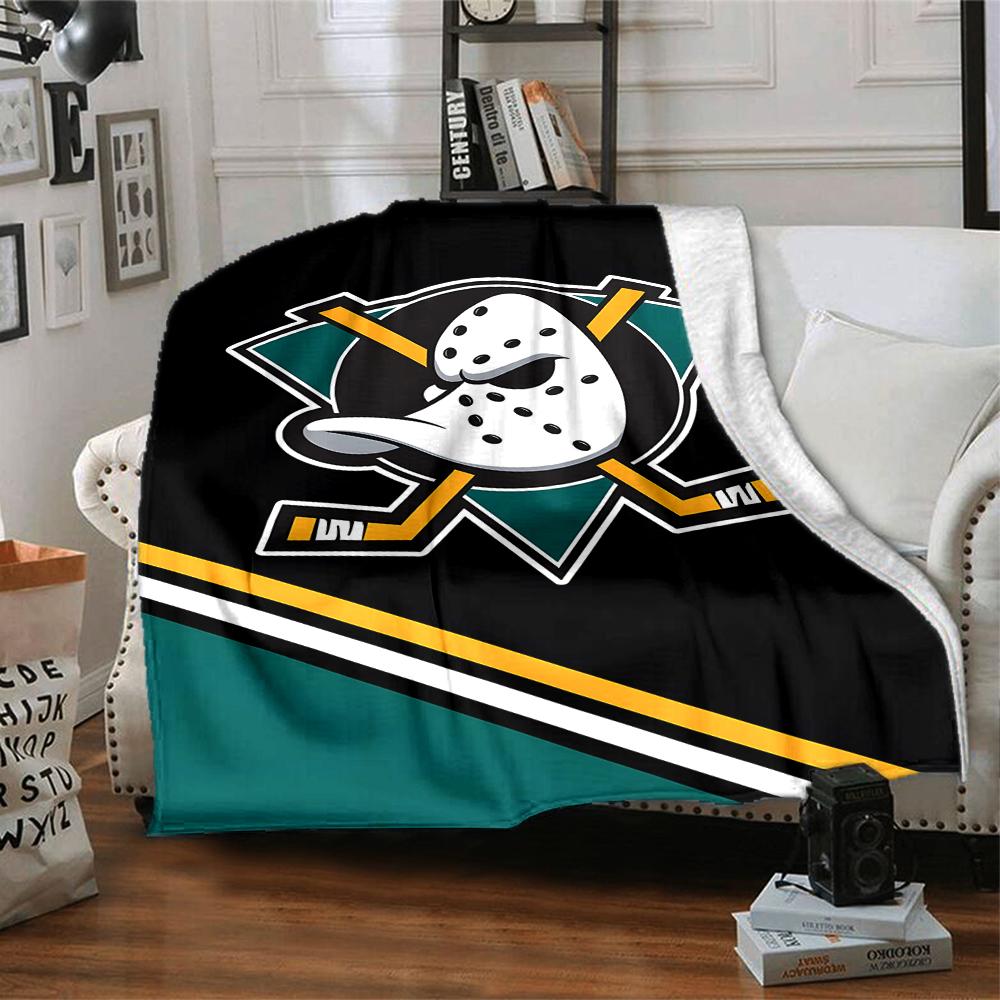 1pc Football Team (51) Blanket, Gift, for Men and Women, Soft Blanket, Good for Sofa Bed Couch Travel, Lightweight Flannel Blanket