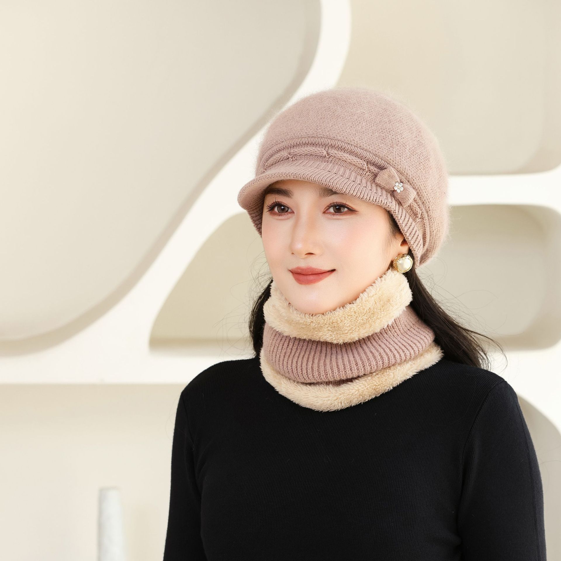 

Новый зимний стиль Шапка из вязаной шерсти с козырьком и защитой от ветра для девочек, теплая шапка из кроличьего пуха для мамы average size