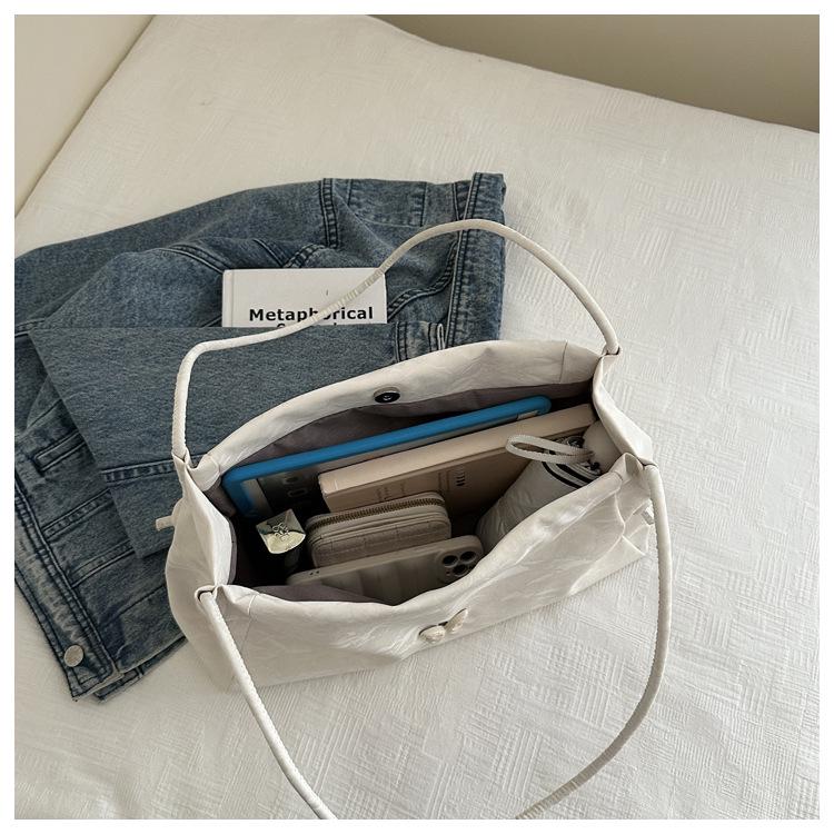 2025 Damenmode Schulter-Tragetasche mit großem Fassungsvermögen - Perfekt für College und Pendeln