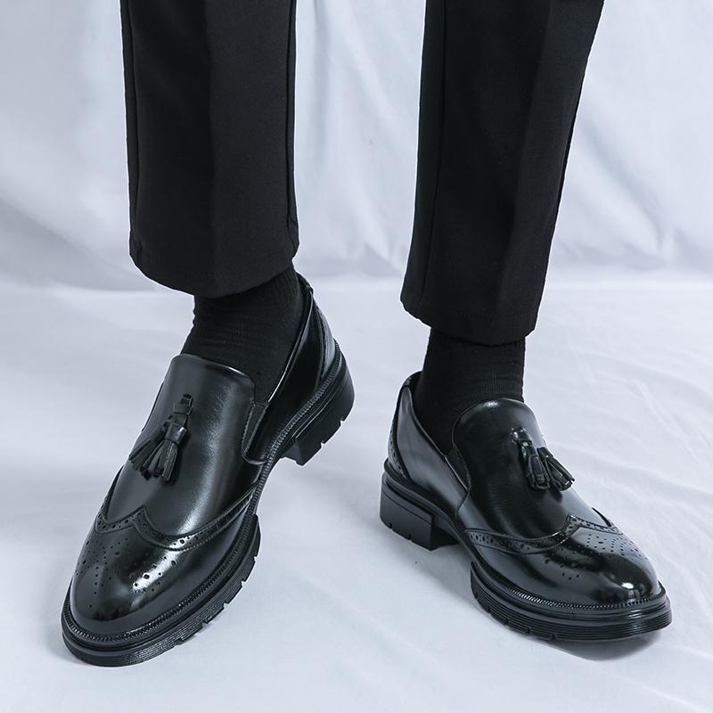 Luxury Brand Tasseled Loafers Low Heel Pointed Brown British Style Oxford Business Formal Wedding Groom Shoes Gentleman Moccasin