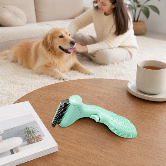 Pet Dematting Comb Dogs Undercoat Rake Deshedding Tool with Curved Stainless Steel Teeth