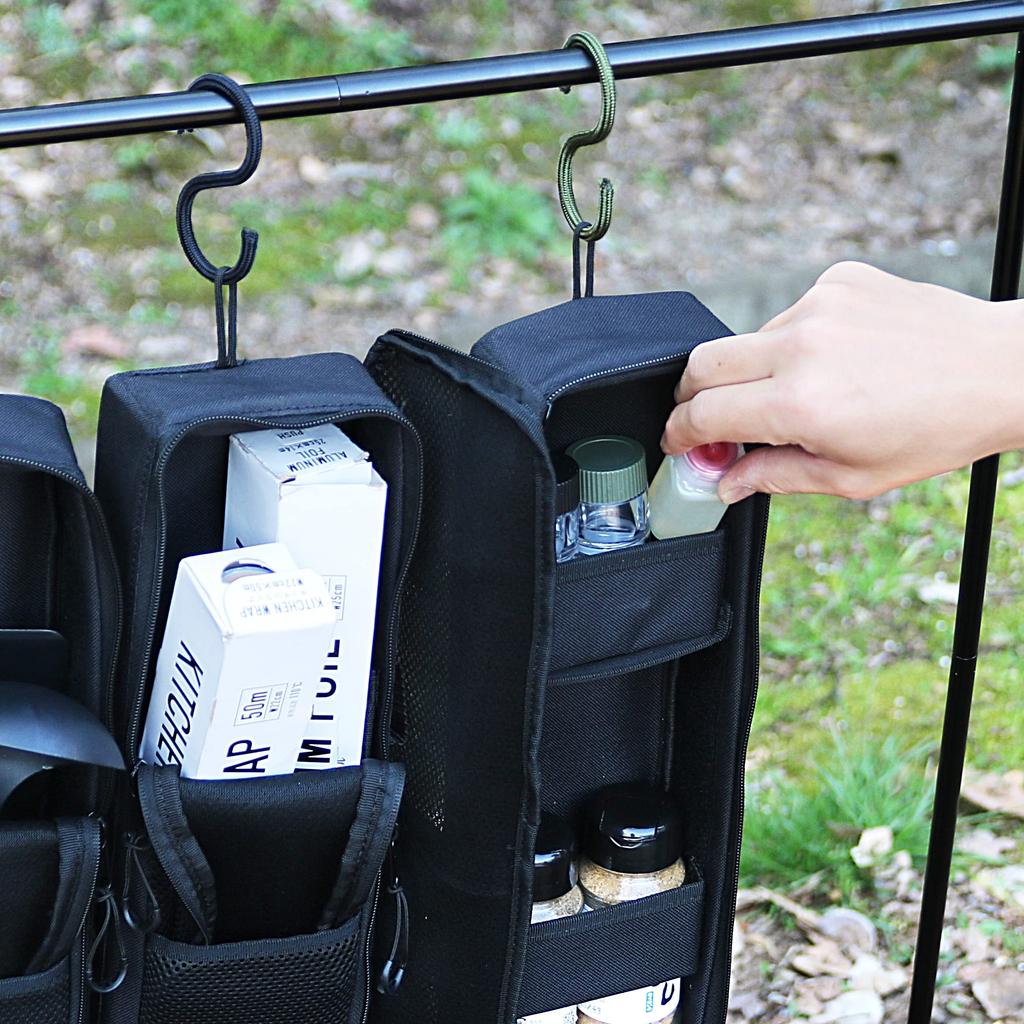 Kakuri Sangyo Hanging Case, Black