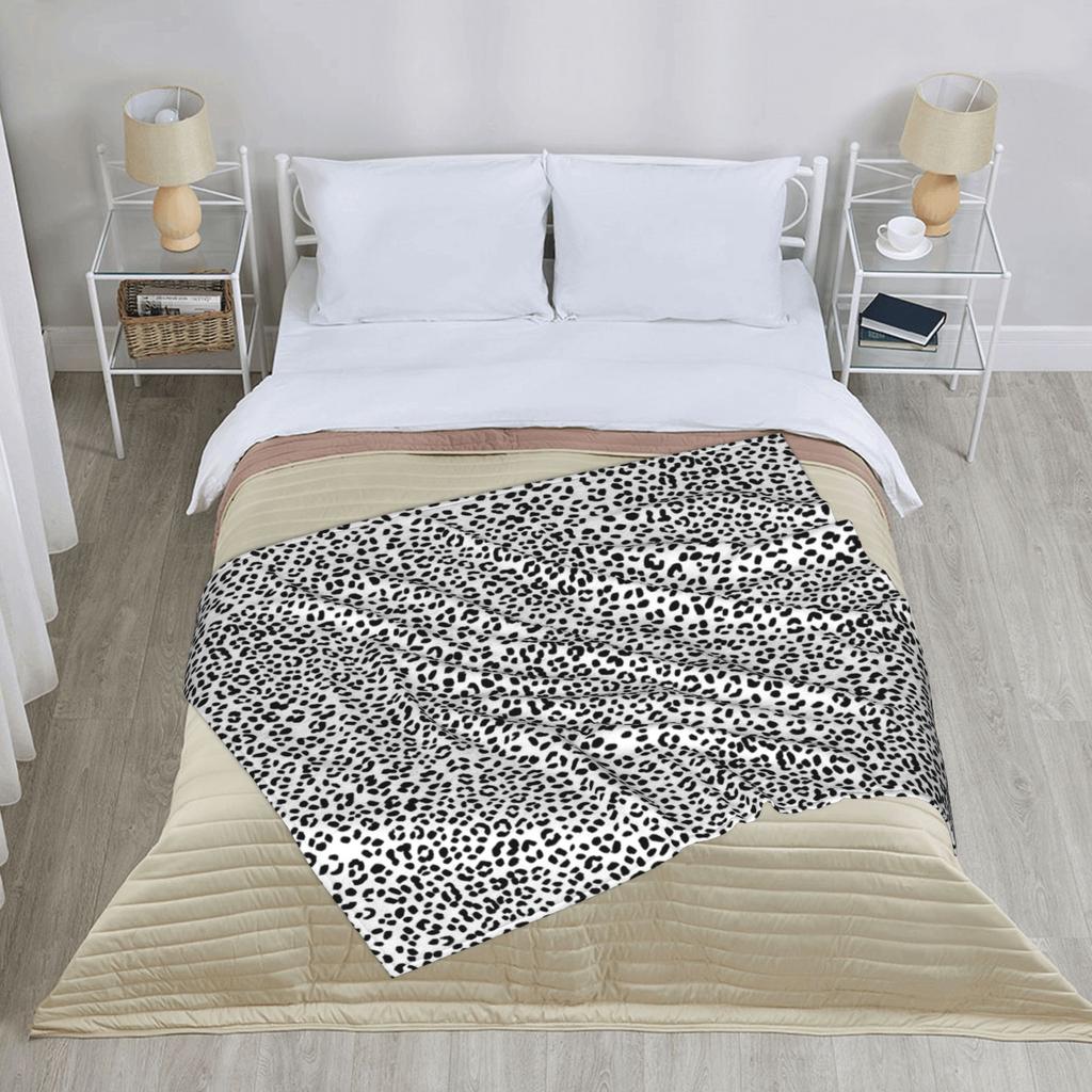 Black and White Snow Leopard Pattern Blanket Fleece Autumn Multi-function  Soft Throw Blankets for Sofa Couch Bedding Throws