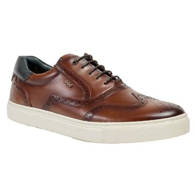 Sapatos clássicos