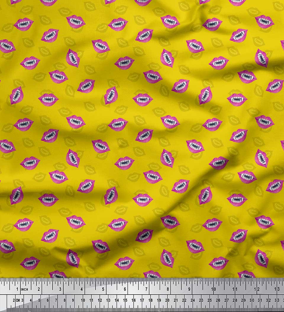 

Тканина для рукоділля Soimoi Purple Japan Crepe Satin Fabric Monster Lips & Teets Face Printed на метри 42 дюйма 42 Inch Wide - Poly Crepe жовтий