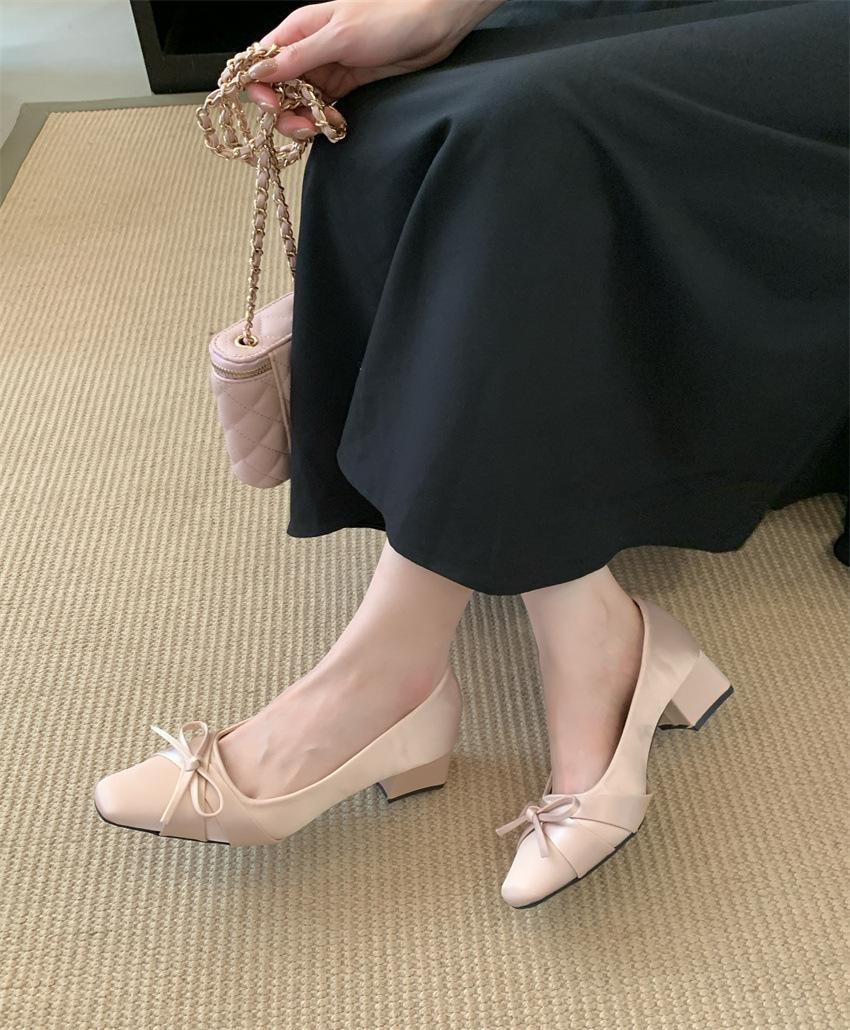 

Temperament pointed head satin thick heel Mary Jane shoes women s French bow light mouth with skirt evening single shoes high heels 39 рожевий
