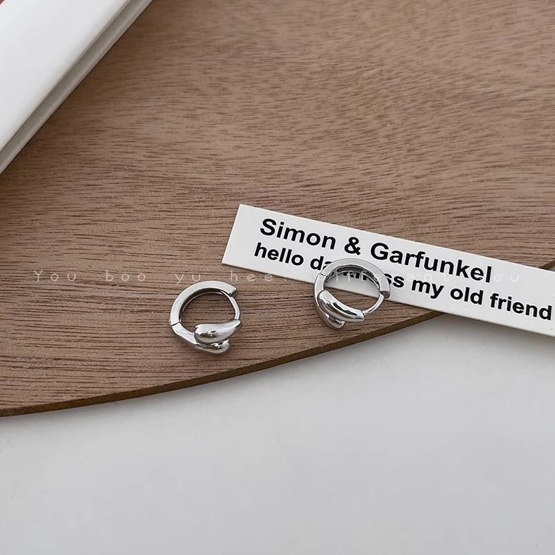 Casual Circle Minimalist Earrings Female Personality Fashion Ins Design Sense of Earrings Ear Buckle Earrings Tide Elegant Accessories Classic Jewelry