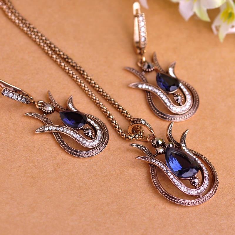 Vintage styl Zelený Tulipán Květ Přívěsek Náhrdelník Náušnice Sada šperků Slitina Pryskyřice Ženy Příslušenství k svatebním šatům na večírek