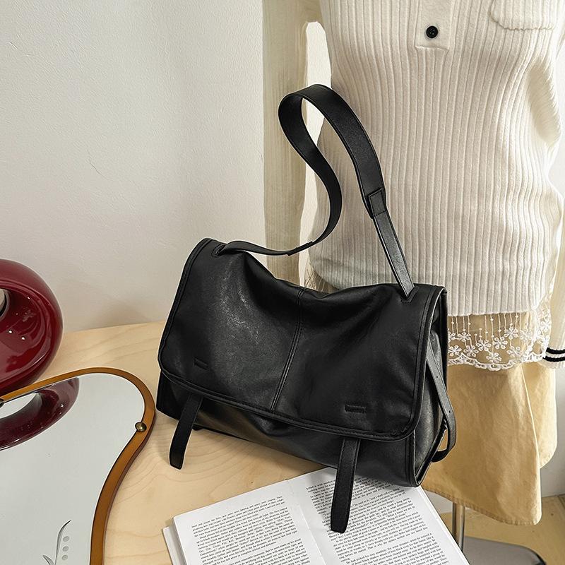 Tote Bag Autumn and Winter Relaxation Bag Commuting Large Capacity Mailman Bag Casual Fashion New Shoulder Bag for Women