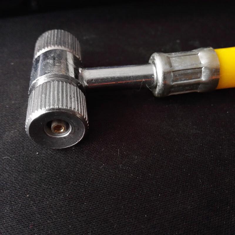 

Lanmo Pneumatic Double-Head Tire Air Chuck with Hose CN plug (adapter included)