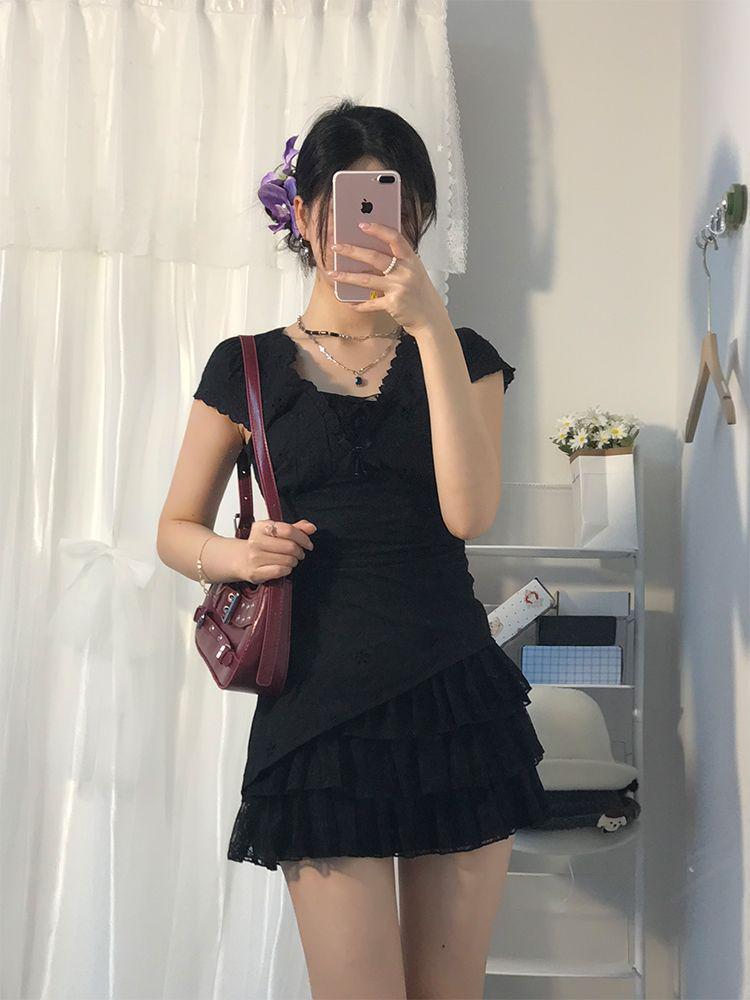 French Holiday Lace Trim V-Neck Cinched Waist Short Dress L