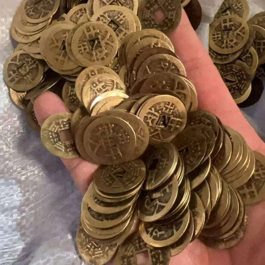 

Антикварні латунні монети Дацін Тунбао з феншуйним китайським вузлом Ретро-аксесуари