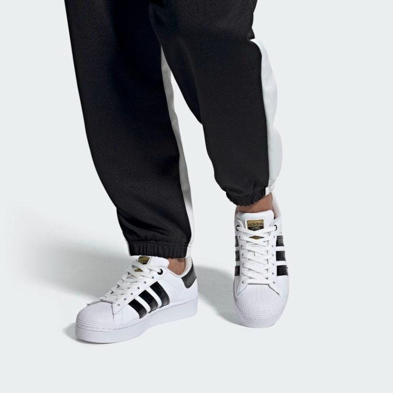 Adidas Damskie sneakersy Superstar Bold 'Cloud White' FV3336