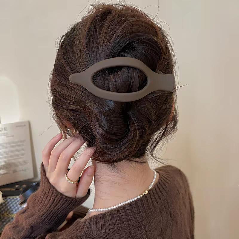 2025 Elegant Pearl Claw Clip - Medium Size, Spring/Summer Women's High-End Hairpin