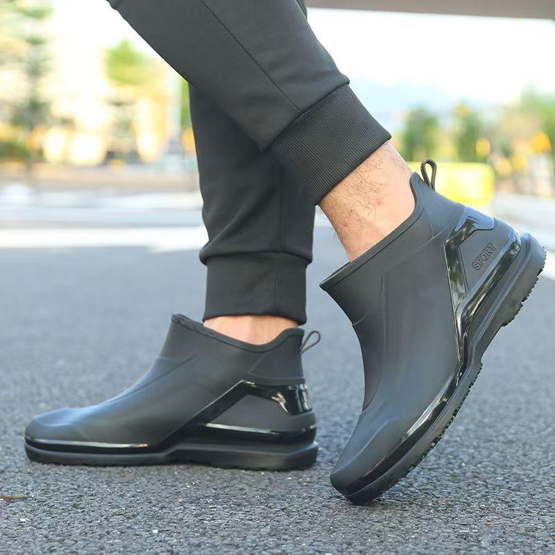 Rain Shoes Men's Short Tube Waterproof Casual Rain Shoes Fashionable Anti Slip Rain Shoes Thick Wear-resistant Rain Boots