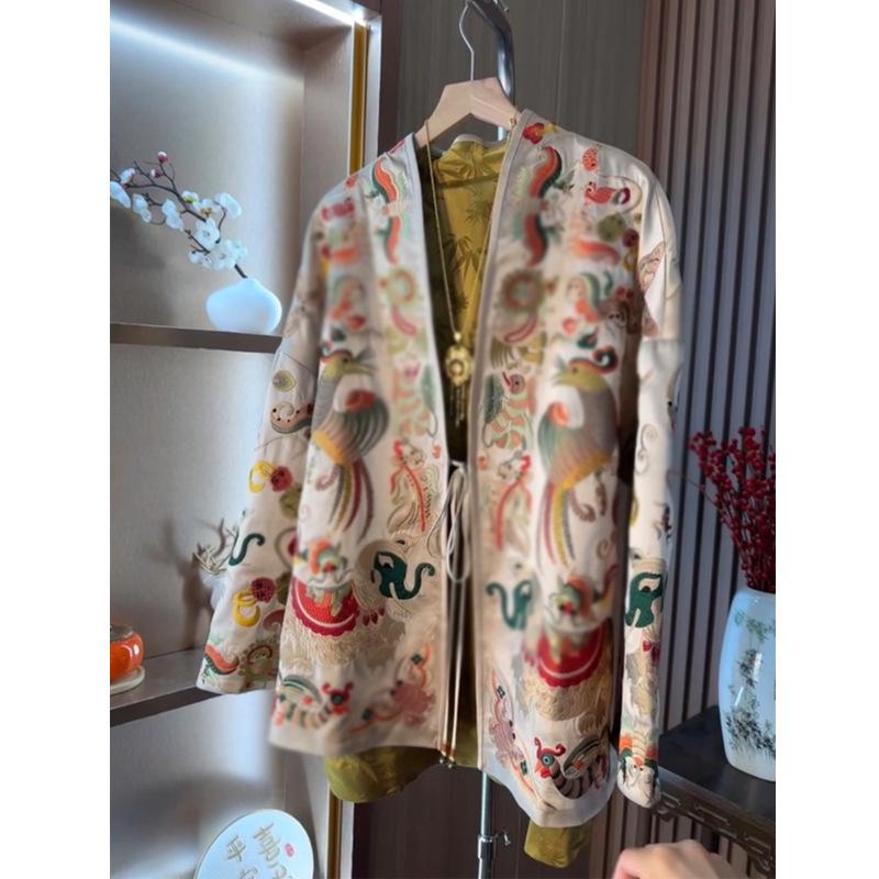 2025 Embroidered Frog Button Jacket: Chinese-Inspired Luxury Autumn Outerwear for Women