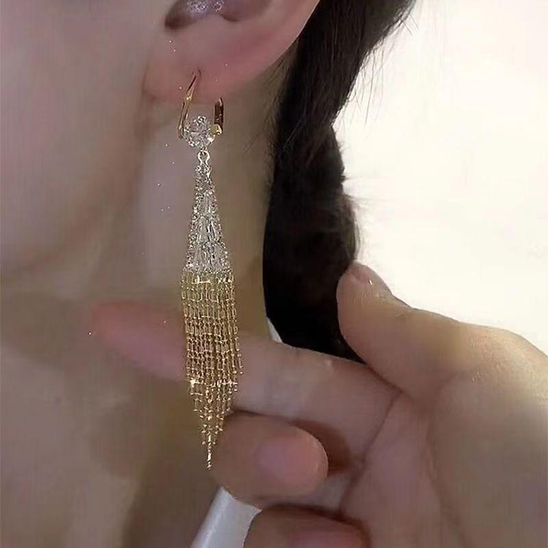 Dreamy Elegance: Exquisite Tassel Ear Cuffs with Dazzling Wheat Design