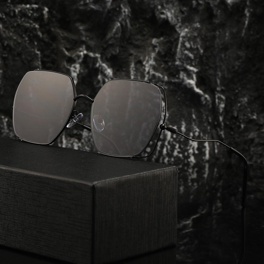 

Oversized Sunglasses for Men Fashion Square Hollow Out Design for Women Metal Luxury Brand Classic Sun Glasses чёрный