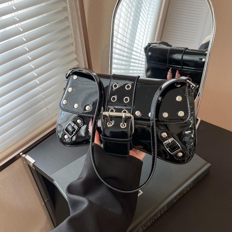 New Niche Design Versatile Style Shoulder Bag Female Popular Spice Girl Fashion Temperament Exquisite Willow Nail Armpit Bag