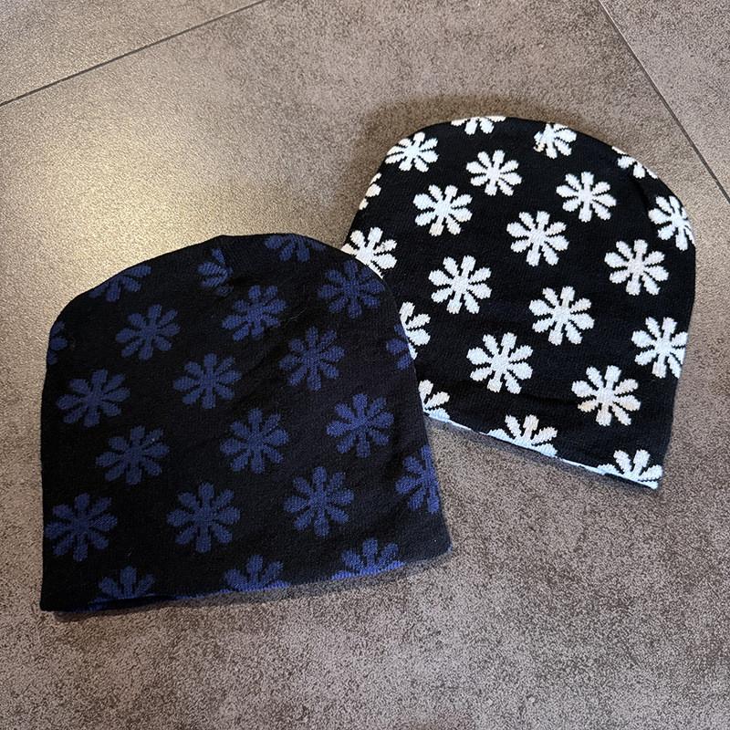 Color Fashionable Block Knitted Hat Acrylic Material Winter Streetwear Outdoor