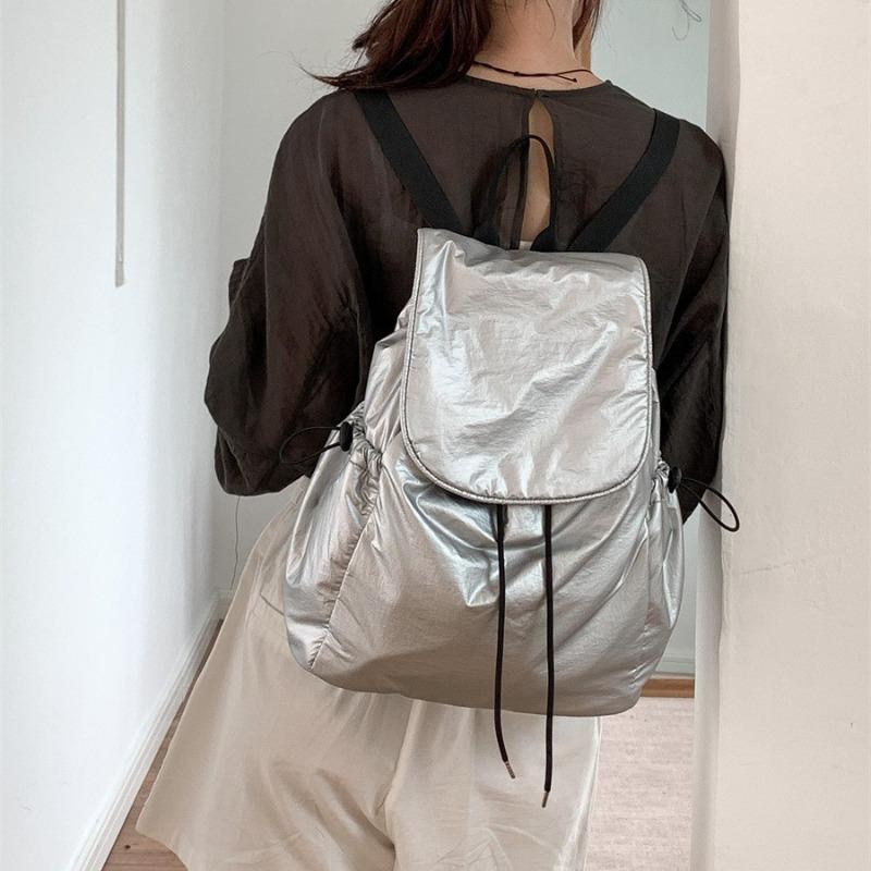 Commuter Bag Women's Niche Simple Flip Backpack Women's Large-capacity Travel Leisure Drawstring Backpack